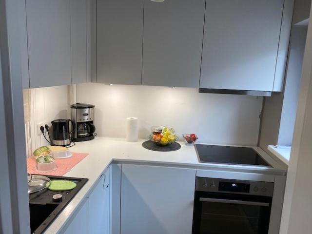 Luxury And Spacious Flat Near To Kadewe * Berlijn